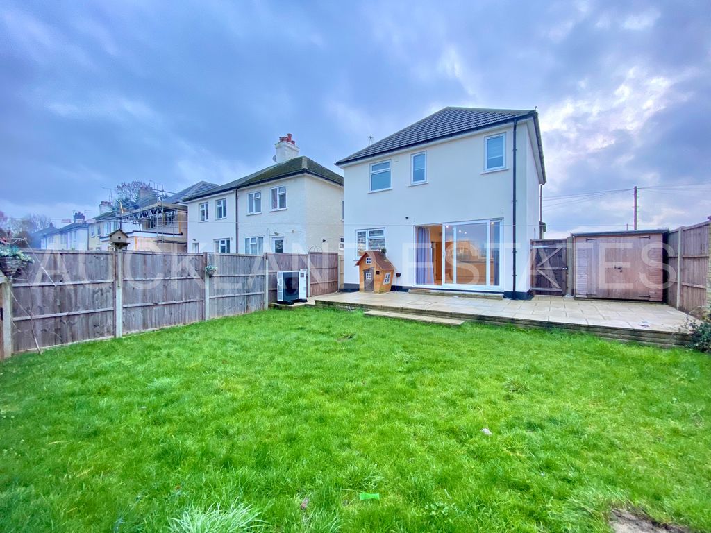 Property photo 3 of 19