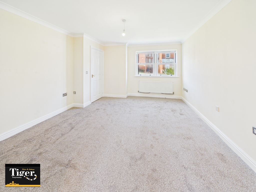 Property photo 2 of 14 Cam02176G0-Pr0701-Still003