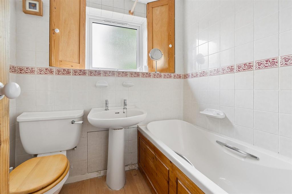 Additional image 12 of 3 bed terraced house for saleCaling Croft, New Ash Green DA3