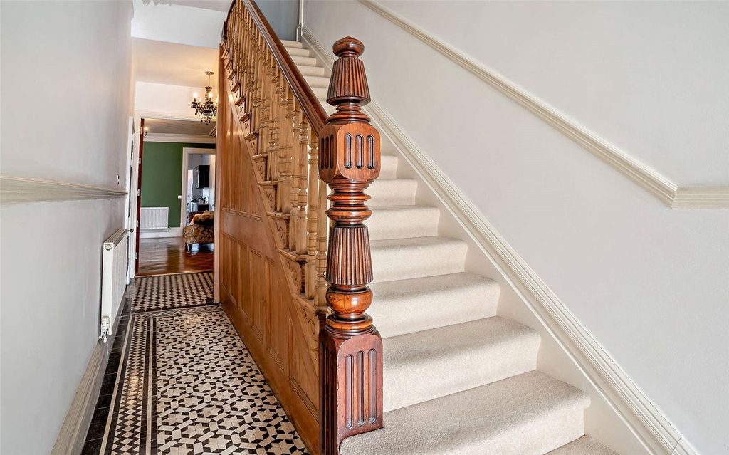 Property photo 2 of 20 Hallway