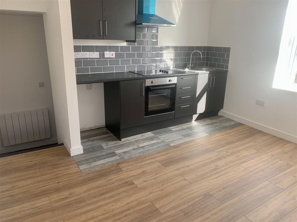 Property photo 2 of 10 Kitchen &amp; Living Room