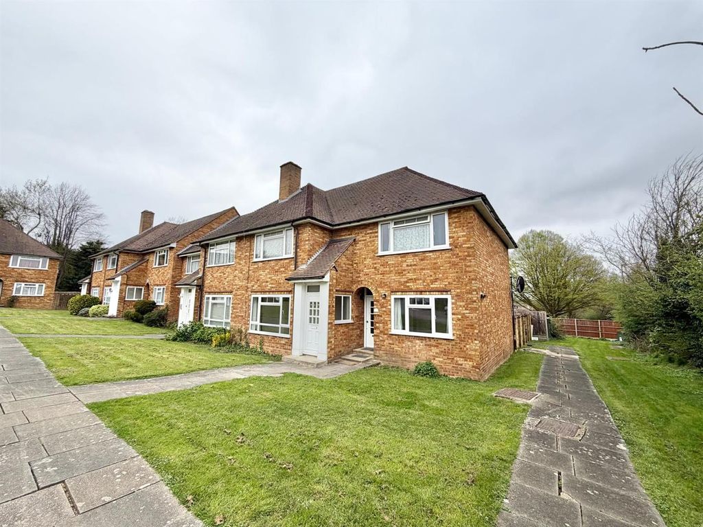 Property photo 1 of 9 Davidson Frost-Wellings, Dfw, Kerry Court, Externa