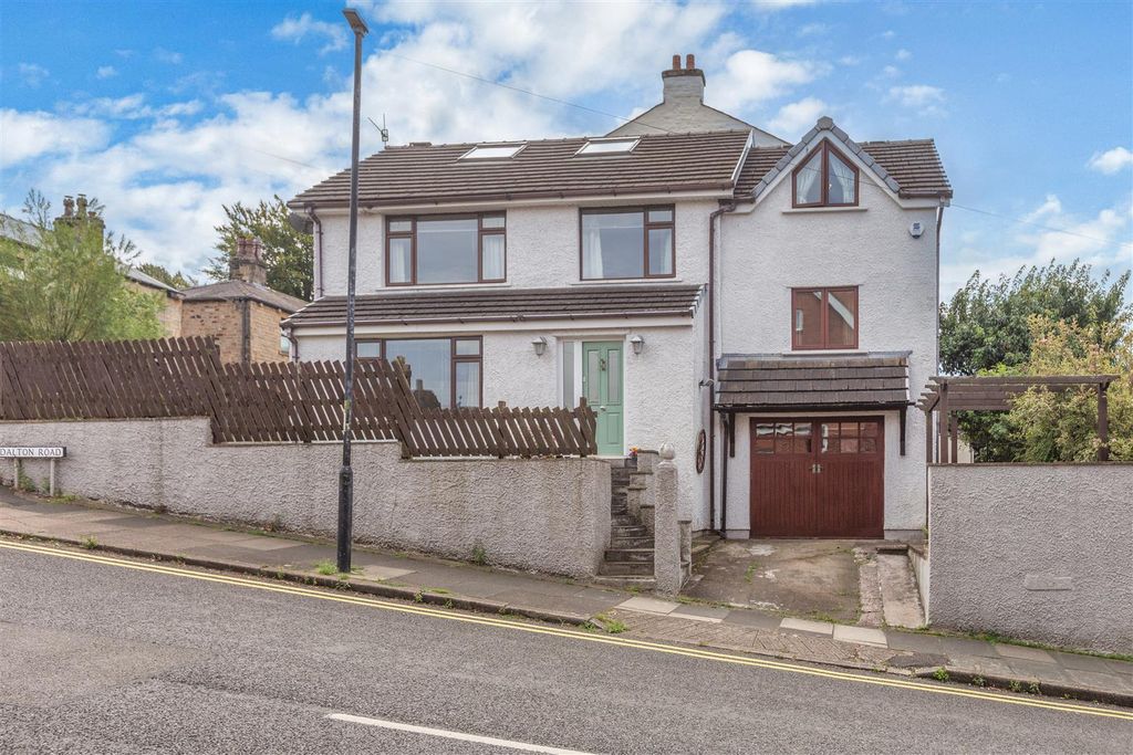Property photo 1 of 30