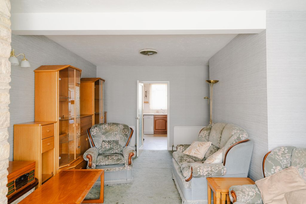 Property photo 3 of 17 1