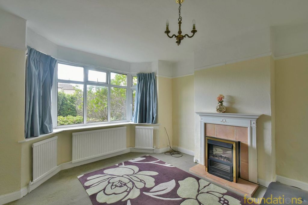 Property photo 2 of 18