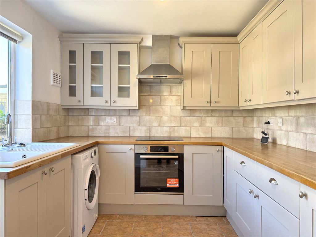 Property photo 3 of 16 Picture No. 30