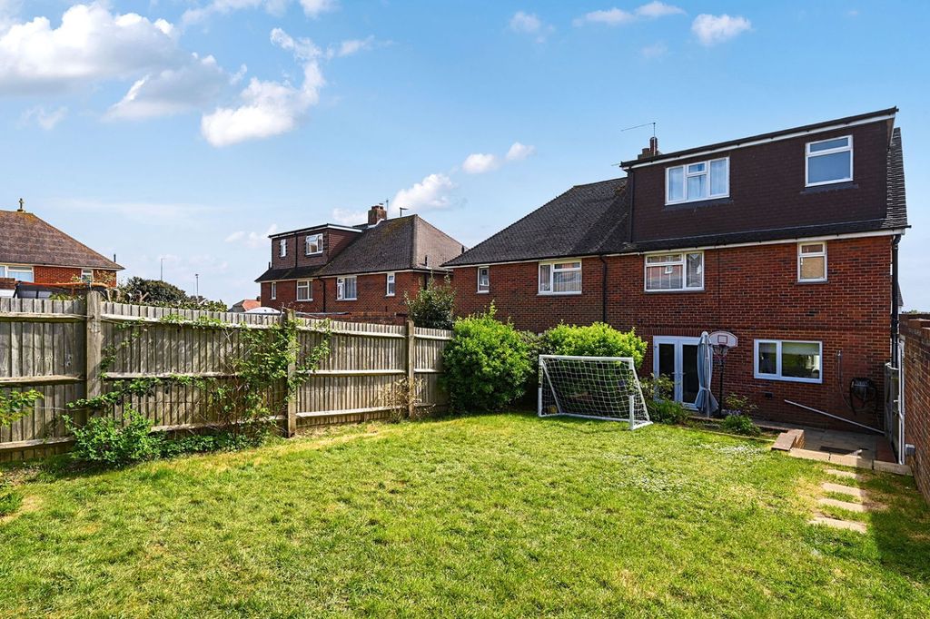 Property photo 2 of 25 Picture No. 34
