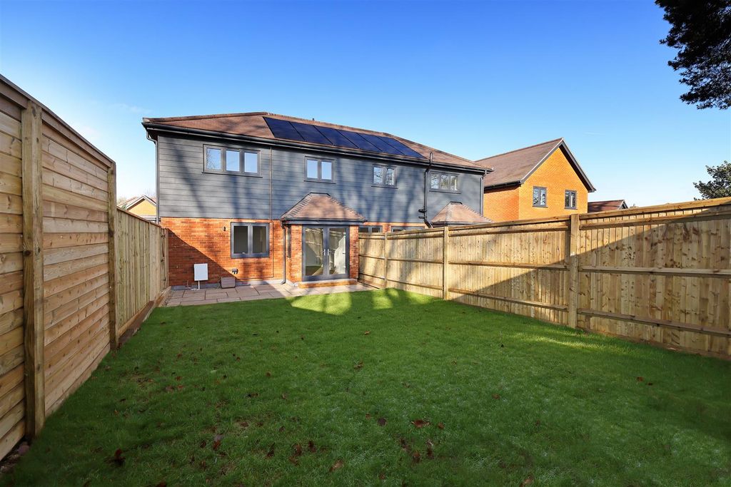 Property photo 2 of 12 Miscext-At-Chartlandclose-Jan25-1186 2.Jpg