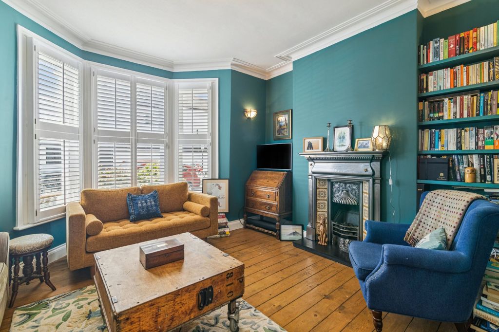 Property photo 1 of 13