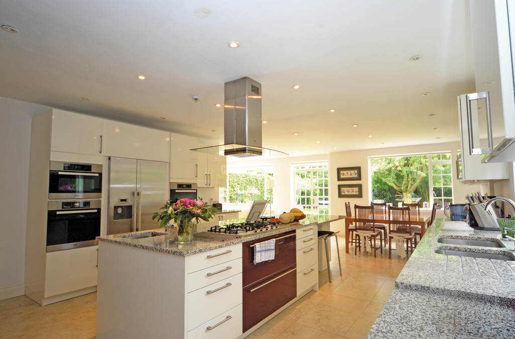 Property photo 2 of 5