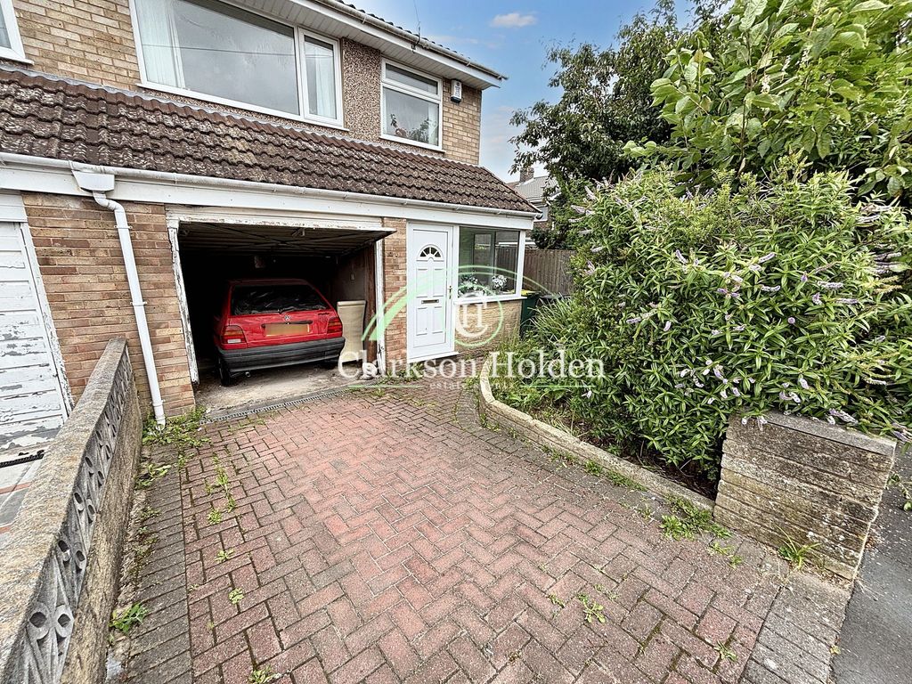 Property photo 1 of 29