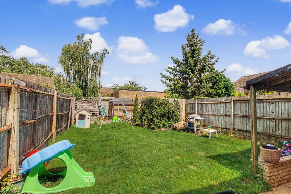 Property photo 2 of 11