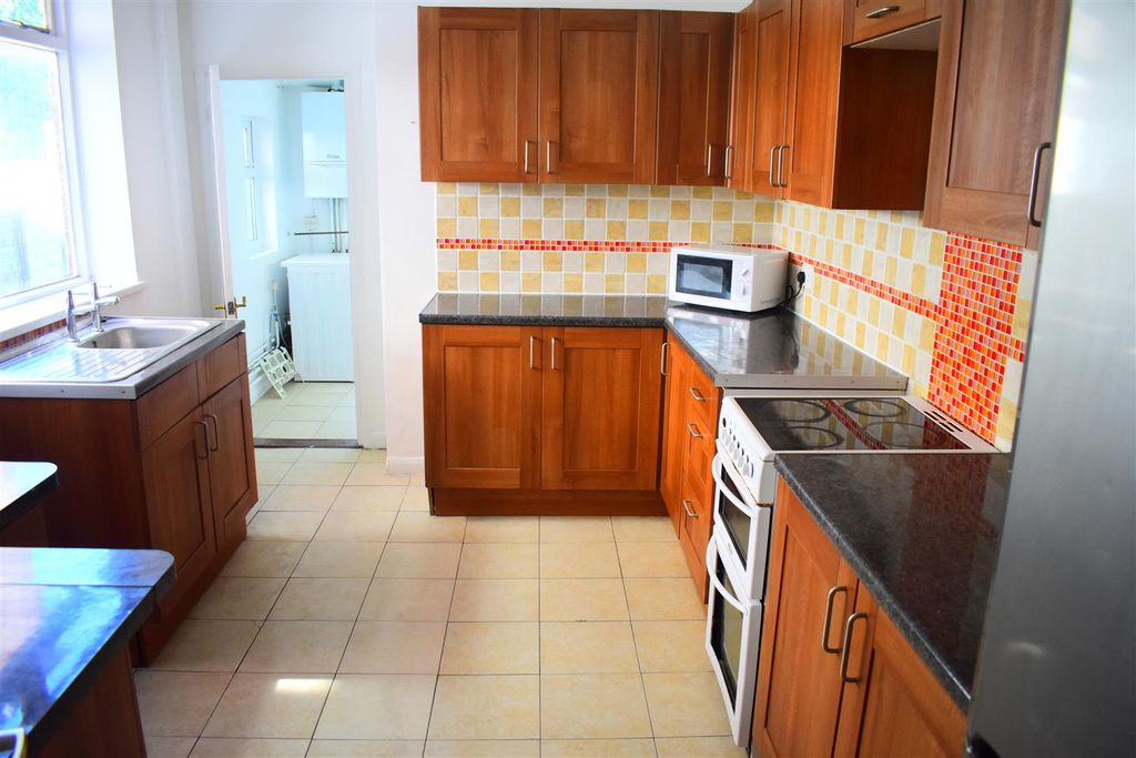 Property photo 2 of 15