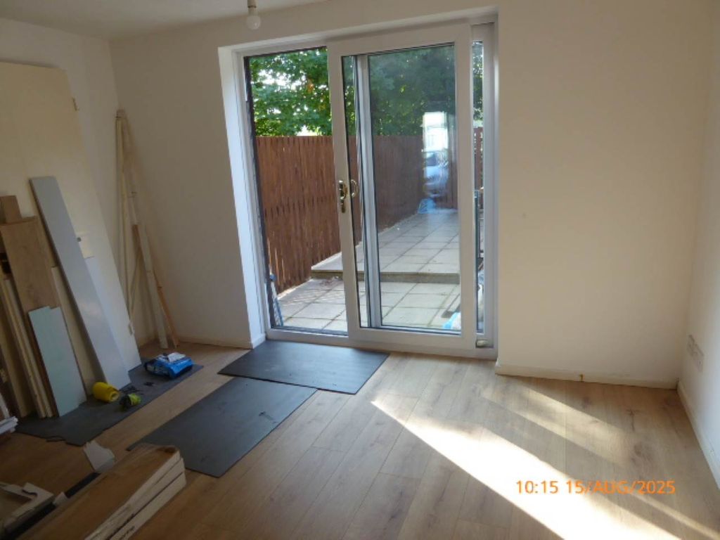 Property photo 3 of 4 P1380189