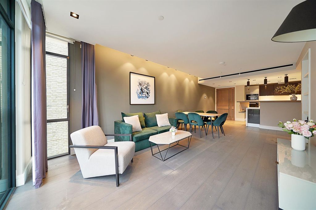 Property photo 1 of 15 Apartment 36, 21 Young Street - Dqdfrw3Pttmocjeri5