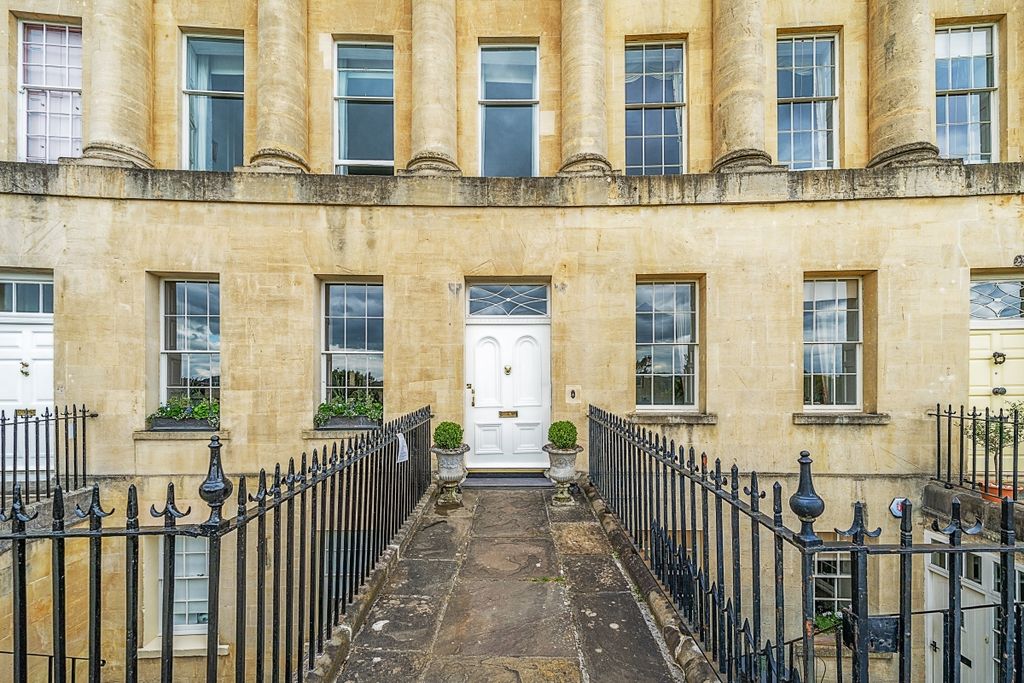 Property photo 1 of 13 1144667 (1)