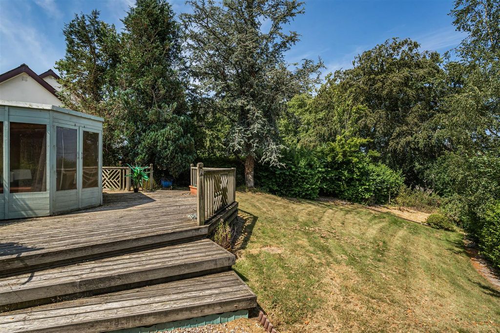 Property photo 3 of 34