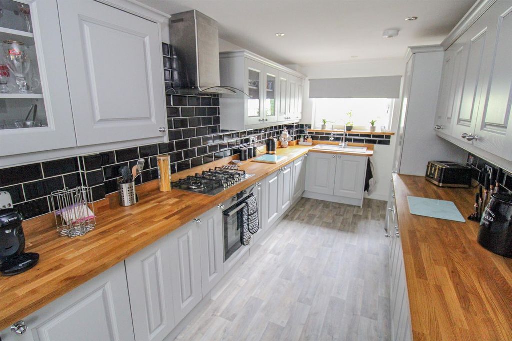 Property photo 2 of 28 Img_2186.Jpg