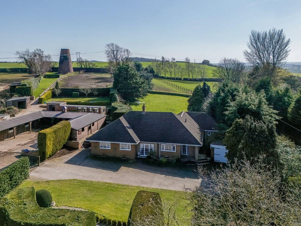 Property photo 2 of 25