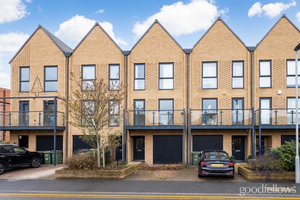 Property photo 1 of 17 Picture No. 02