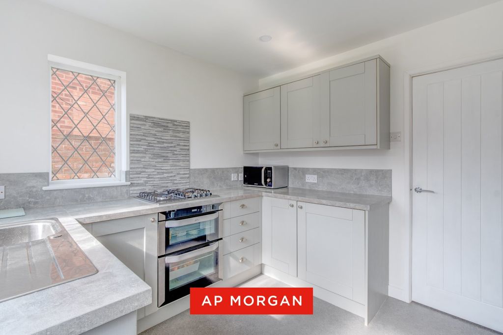 Property photo 3 of 15 Picture No. 13