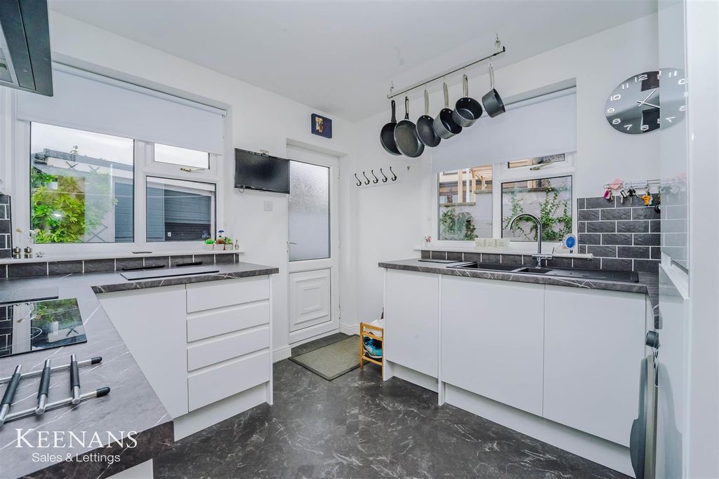 Property photo 2 of 32 2.Jpg
