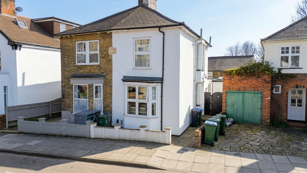 Property photo 1 of 21