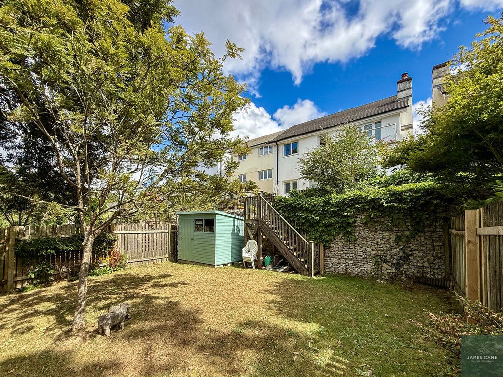 Property photo 1 of 30