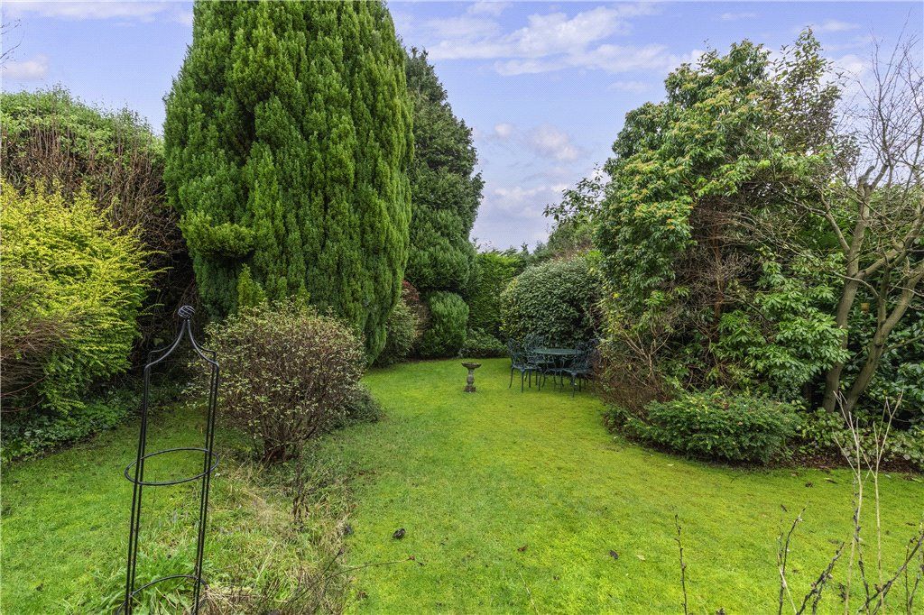 Property photo 2 of 18 Generous Gardens