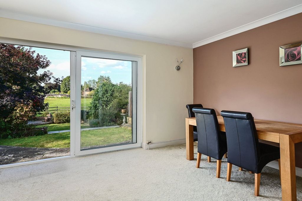 Property photo 2 of 14 Picture No. 10