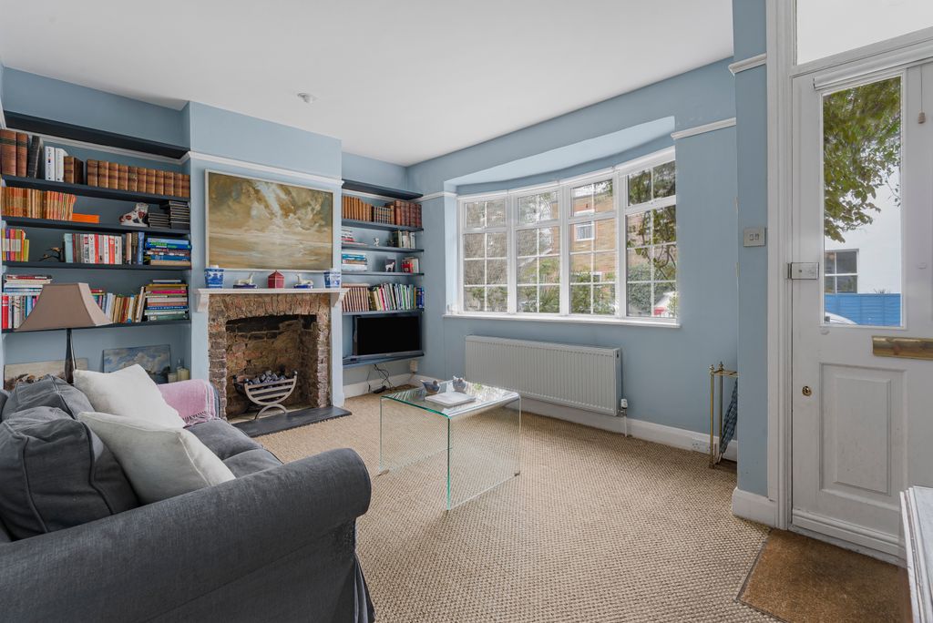 Property photo 2 of 18