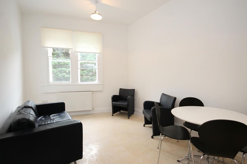 Property photo 3 of 10 Property Photo