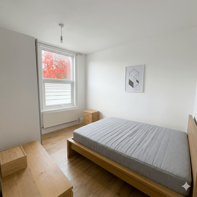 Property photo 3 of 6 Gallery