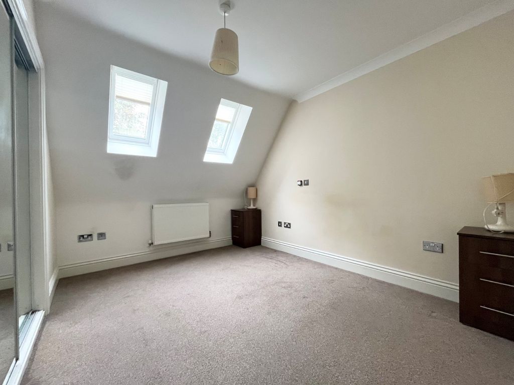 Property photo 2 of 11 Picture No. 17