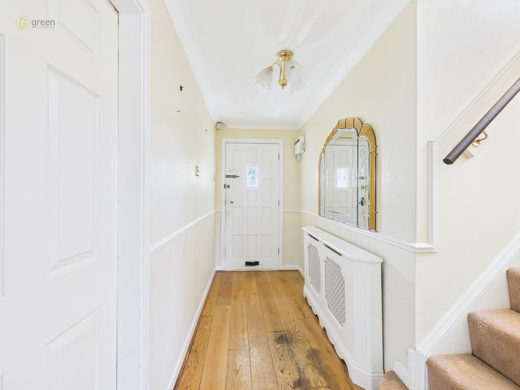 Property photo 2 of 18 Cam04914G0Pr0335Still002