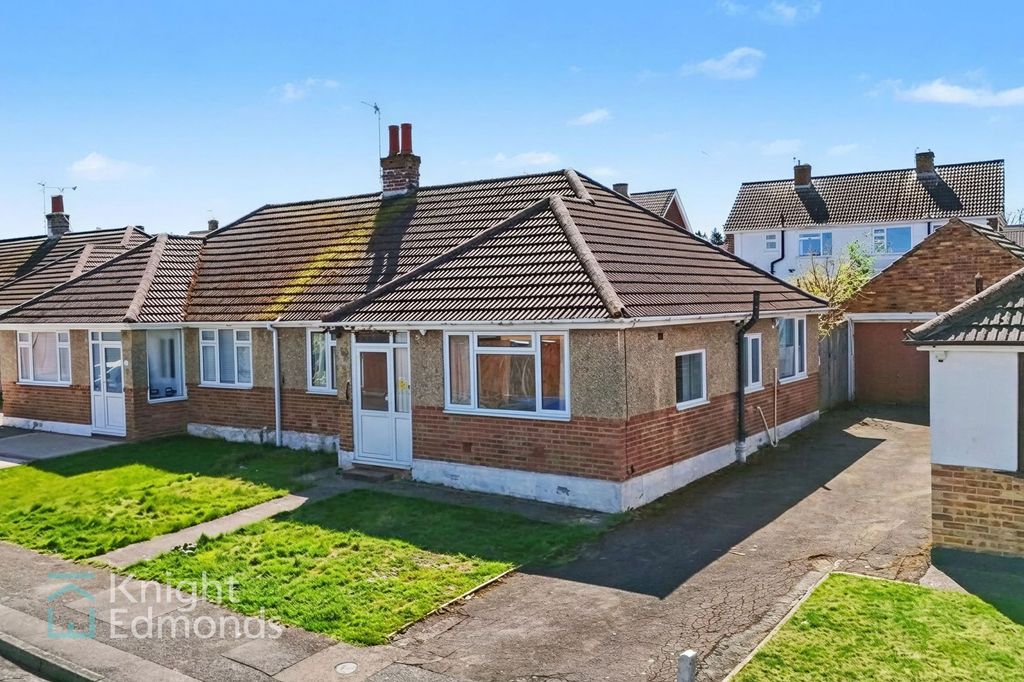 Property photo 1 of 9 Front