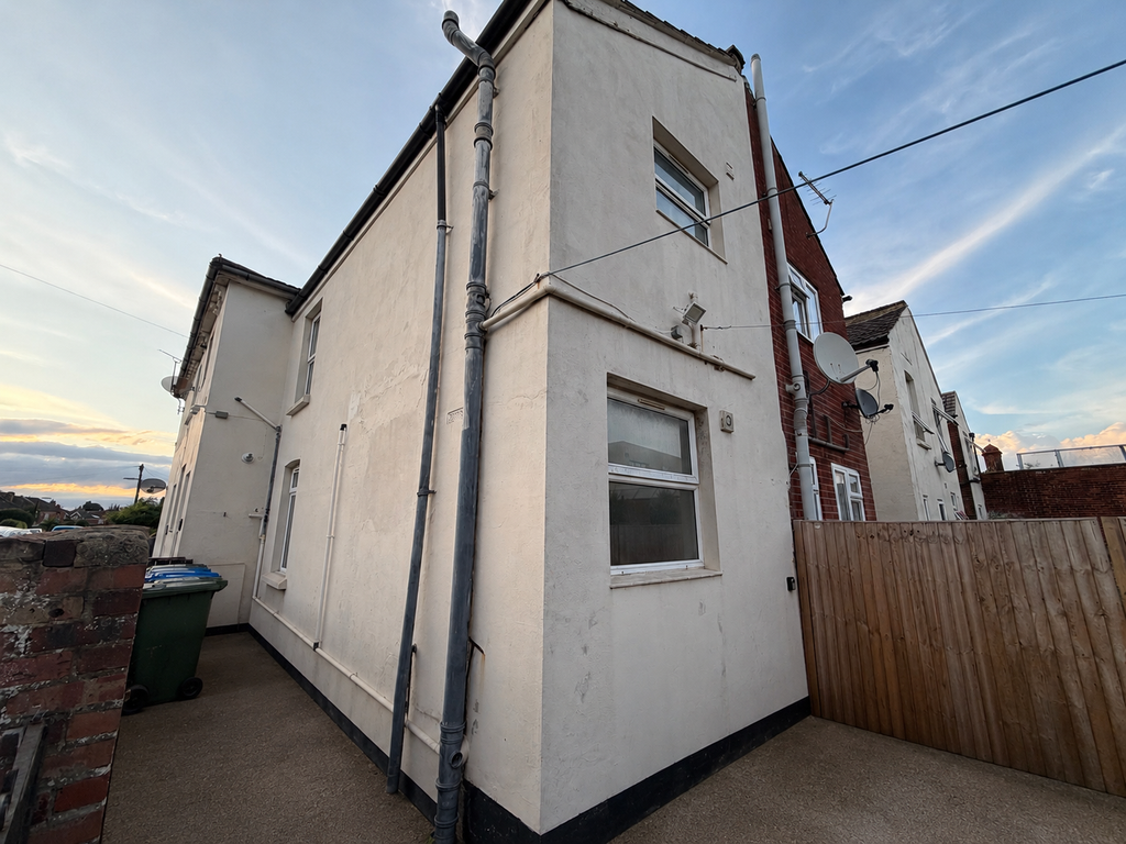 Property photo 1 of 5