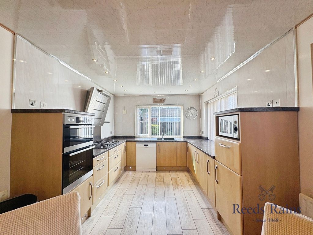 Property photo 3 of 14 Pbox-Img.Jpg