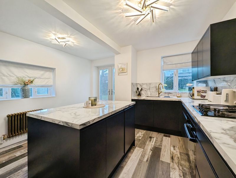 Property photo 2 of 12 Photo 6