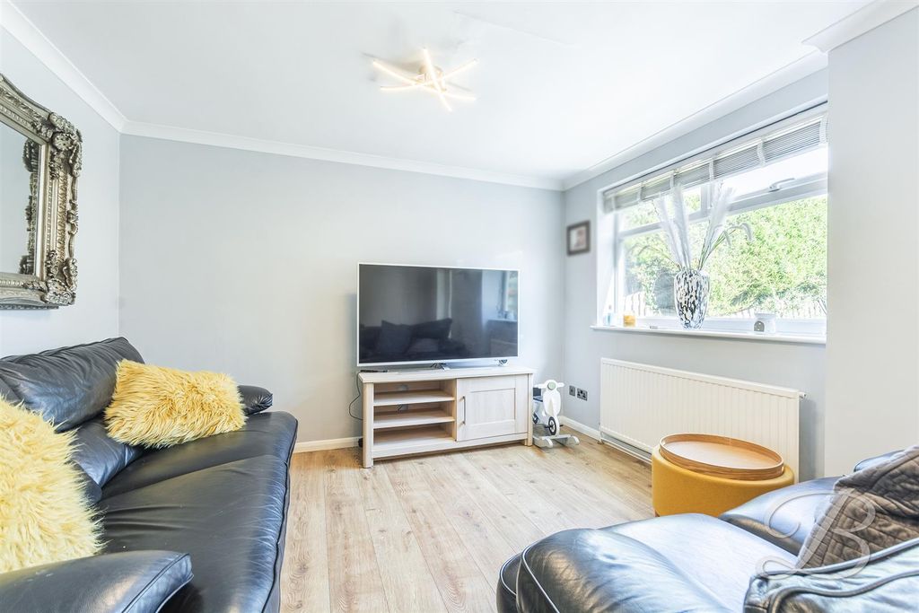 Property photo 3 of 37 CC7.Jpg