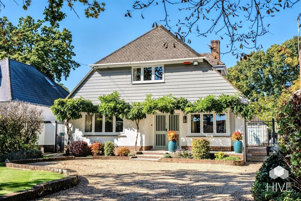 Property photo 1 of 35