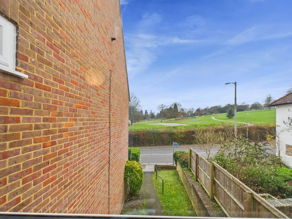 Property photo 3 of 10 View