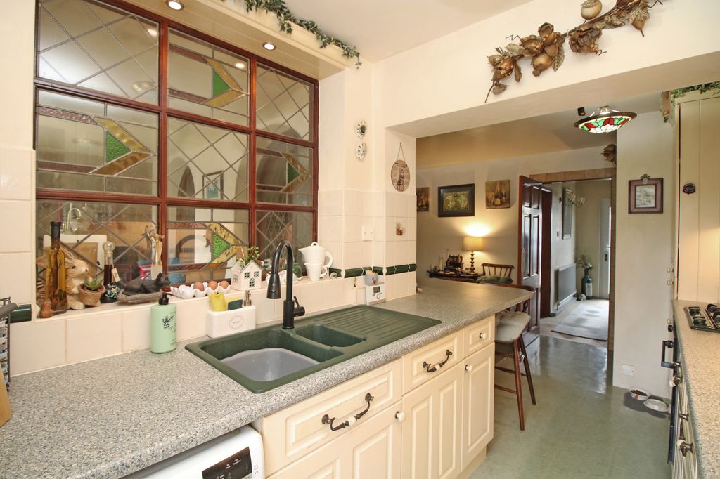 Property photo 3 of 29
