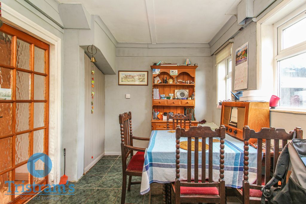 Property photo 3 of 17 Img_9955