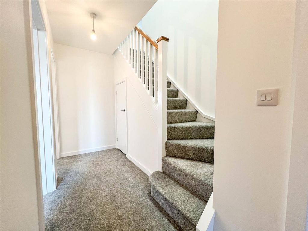 Property photo 3 of 28 1 Poulsom Avenue-18.Jpg