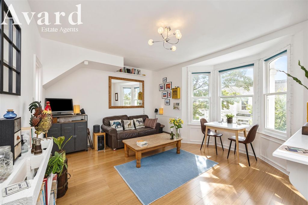 Property photo 3 of 15 Ditchling Road 148-002.Jpg