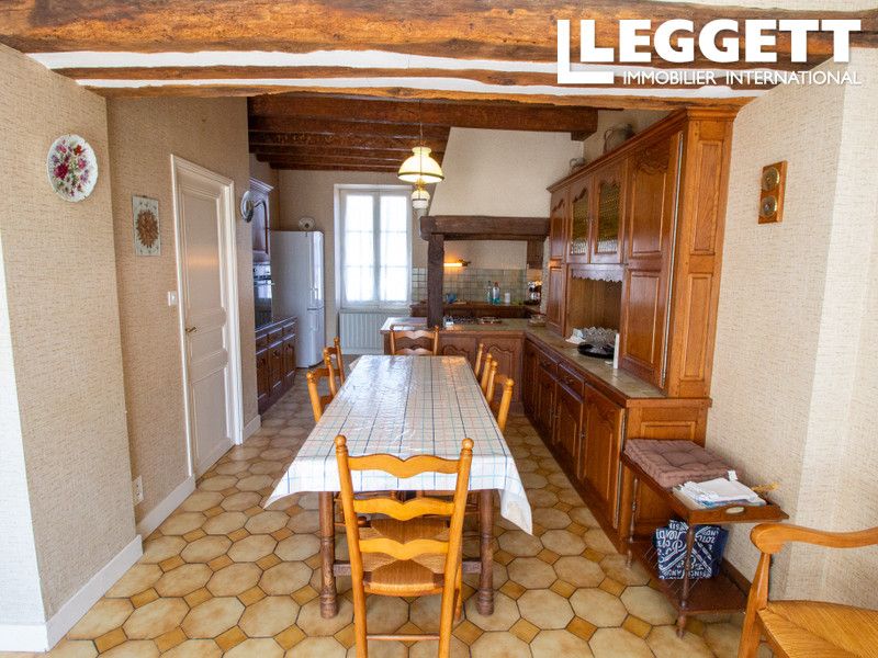 Property photo 3 of 10