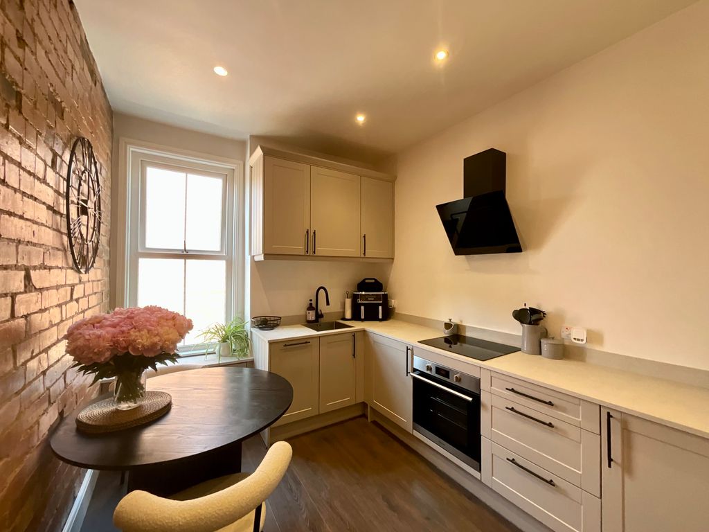 Property photo 3 of 16 Img_0452