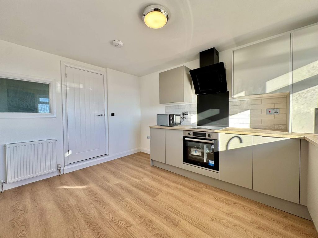 Property photo 3 of 18 Not Specified