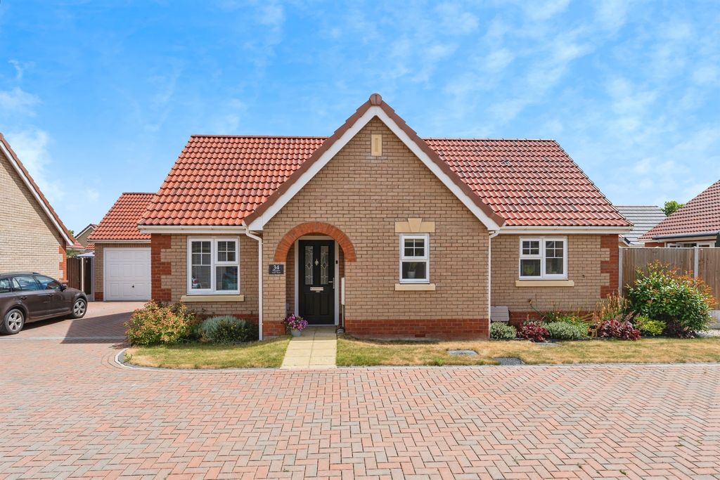 Property photo 1 of 17
